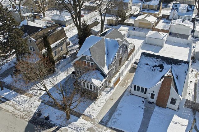 117 Harrison AVENUE, Waukesha, WI 53186