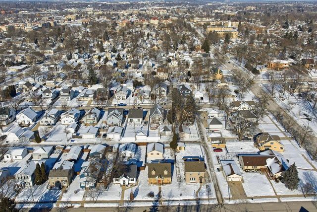 117 Harrison AVENUE, Waukesha, WI 53186