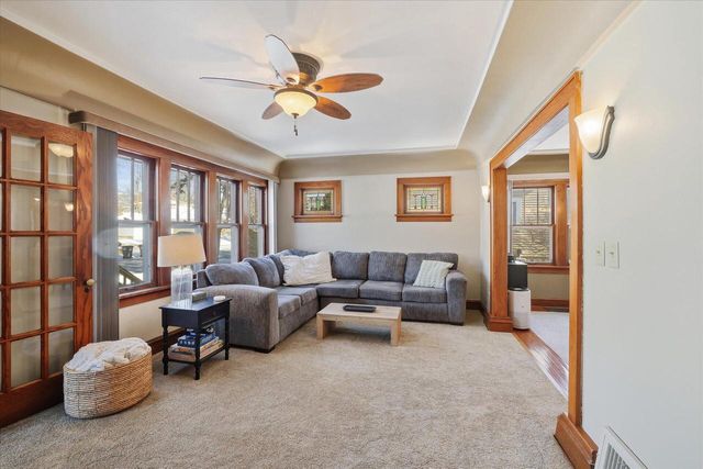 117 Harrison AVENUE, Waukesha, WI 53186