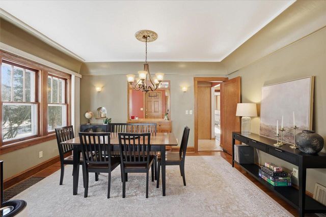 117 Harrison AVENUE, Waukesha, WI 53186