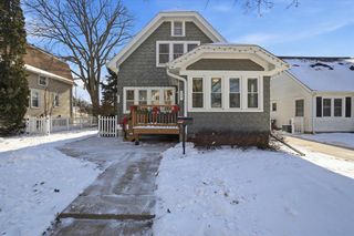 117 Harrison AVENUE, Waukesha, WI 53186