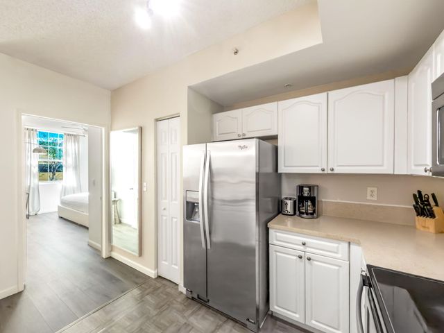 630 S Sapodilla Avenue 218, West Palm Beach, FL 33401