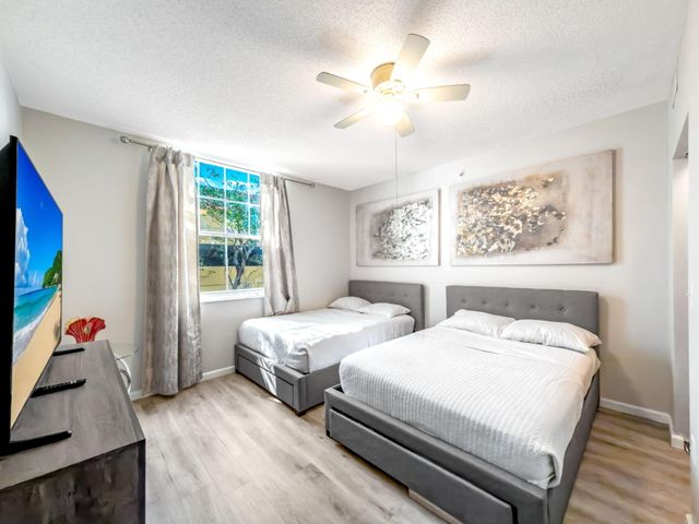 630 S Sapodilla Avenue 218, West Palm Beach, FL 33401