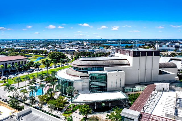 630 S Sapodilla Avenue 218, West Palm Beach, FL 33401