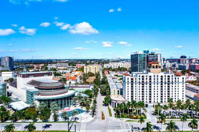 630 S Sapodilla Avenue 218, West Palm Beach, FL 33401