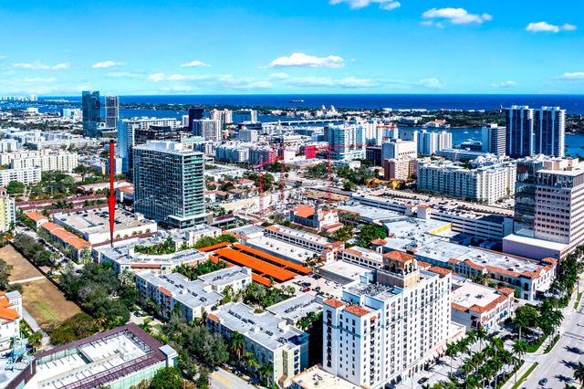 630 S Sapodilla Avenue 218, West Palm Beach, FL 33401