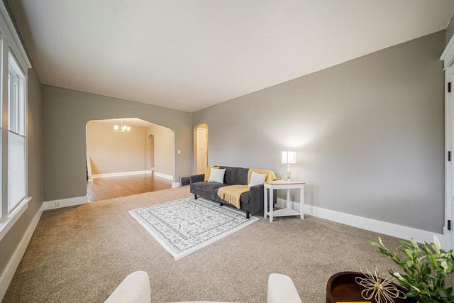 703 N SAWYER STREET, Oshkosh, WI 54902