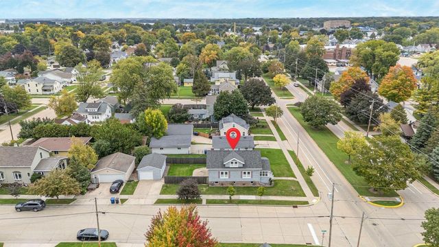 703 N SAWYER STREET, Oshkosh, WI 54902
