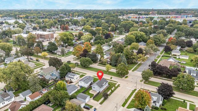 703 N SAWYER STREET, Oshkosh, WI 54902