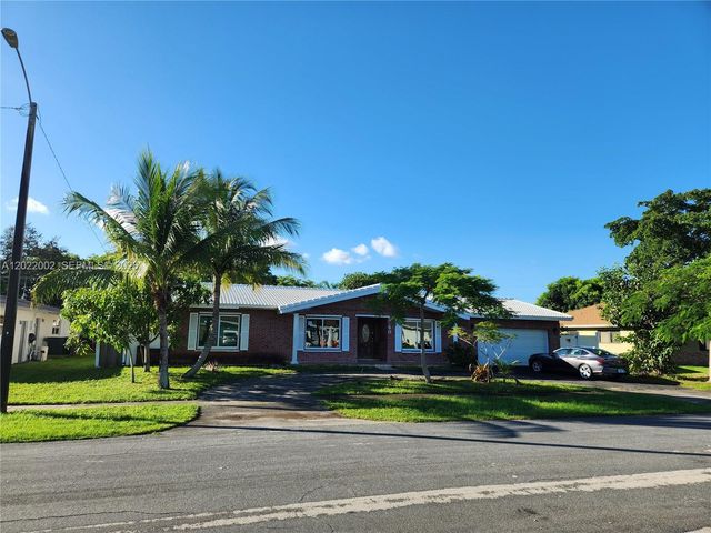 5260 SW 9th Street, Plantation, FL 33317