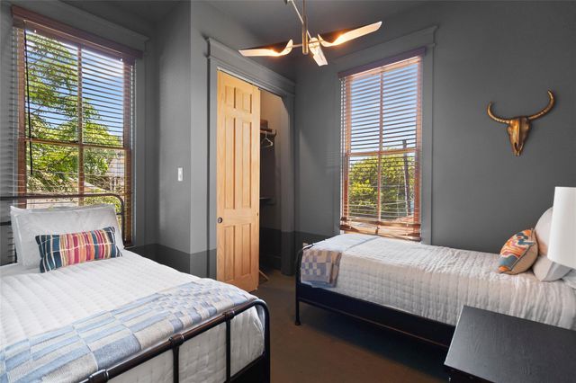 1311 37th Street, Galveston, TX 77550