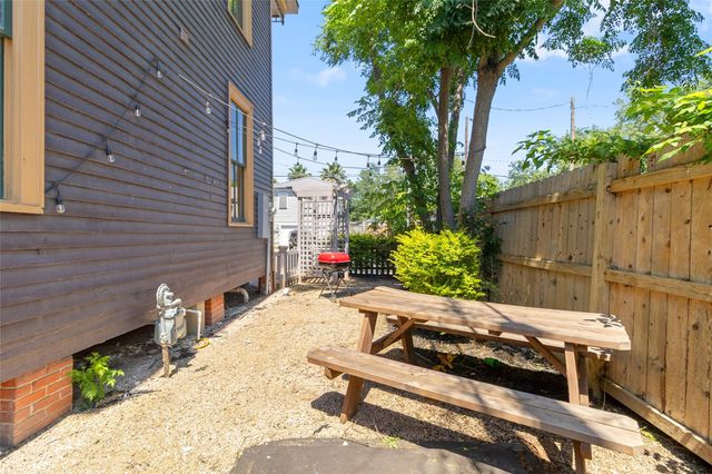 1311 37th Street, Galveston, TX 77550