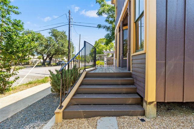 1311 37th Street, Galveston, TX 77550