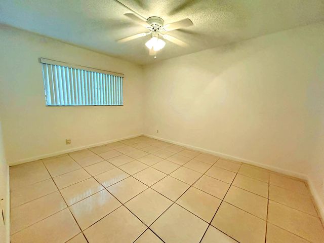 2960 Riverside Drive 113-2, Coral Springs, FL 33065