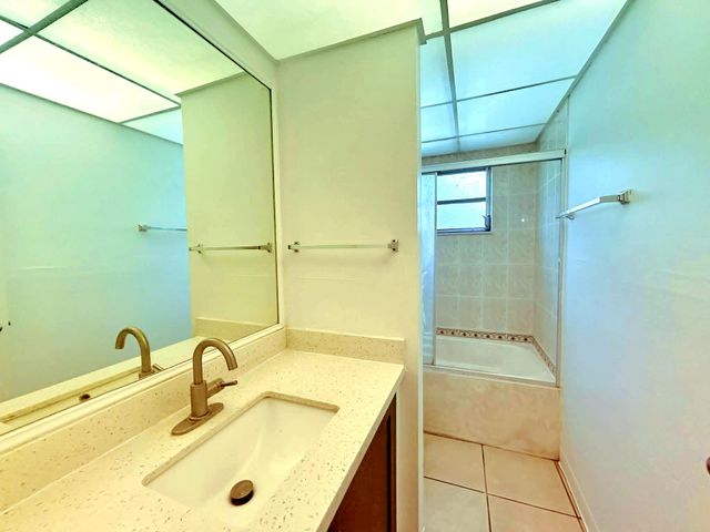 2960 Riverside Drive 113-2, Coral Springs, FL 33065