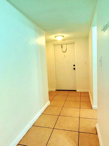 2960 Riverside Drive 113-2, Coral Springs, FL 33065