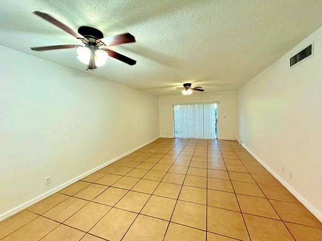2960 Riverside Drive 113-2, Coral Springs, FL 33065