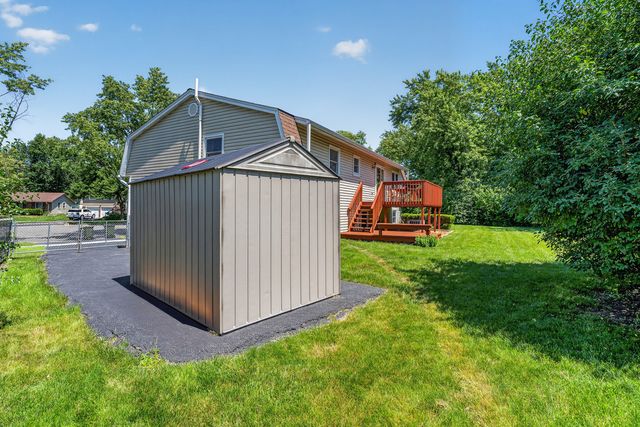 4 Devon Court, Bolingbrook, IL 60440