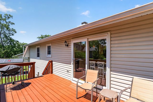 4 Devon Court, Bolingbrook, IL 60440