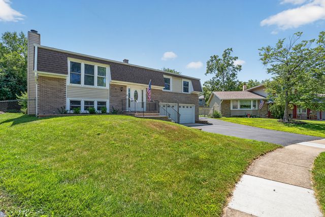 4 Devon Court, Bolingbrook, IL 60440