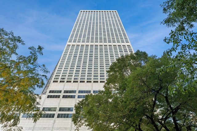 180 E PEARSON Street 4801, Chicago, IL 60611