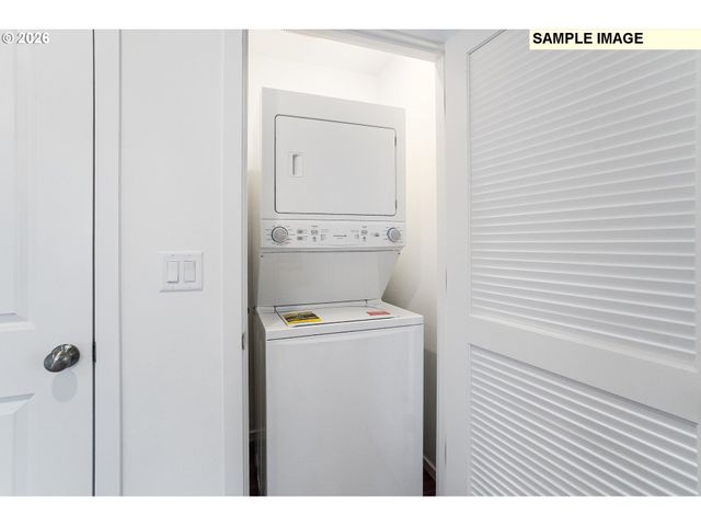 5766 Bainbridge Rd, Eugene, OR 97402