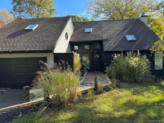 14 Beverly Court, Moriches, NY 11955