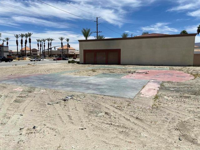 32201 Date Palm Drive, Cathedral City, CA 92234