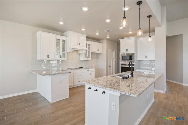 1701 Meadow Crest Drive, Salado, TX 76571