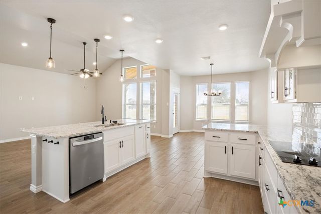 1701 Meadow Crest Drive, Salado, TX 76571