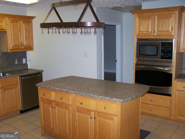 1844 Peeksville Road, Locust Grove, GA 30248