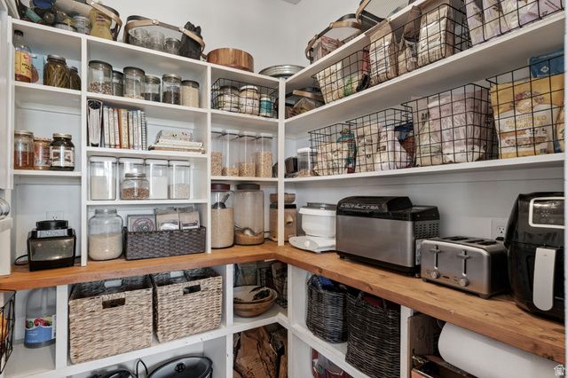 164 W 200 N, Holden, UT 84636