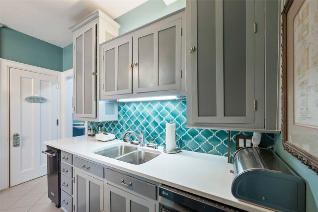 4507 Grand Avenue, Des Moines, IA 50312