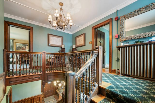 4507 Grand Avenue, Des Moines, IA 50312