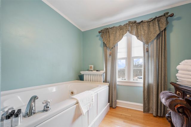 4507 Grand Avenue, Des Moines, IA 50312