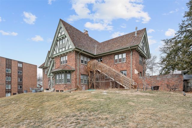 4507 Grand Avenue, Des Moines, IA 50312