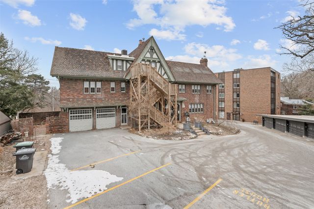 4507 Grand Avenue, Des Moines, IA 50312