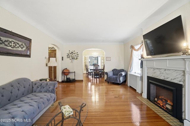 2356 Secor Road, Toledo, OH 43606