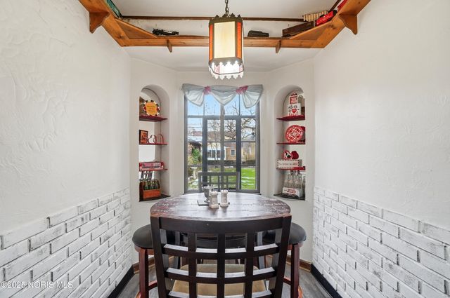 2356 Secor Road, Toledo, OH 43606