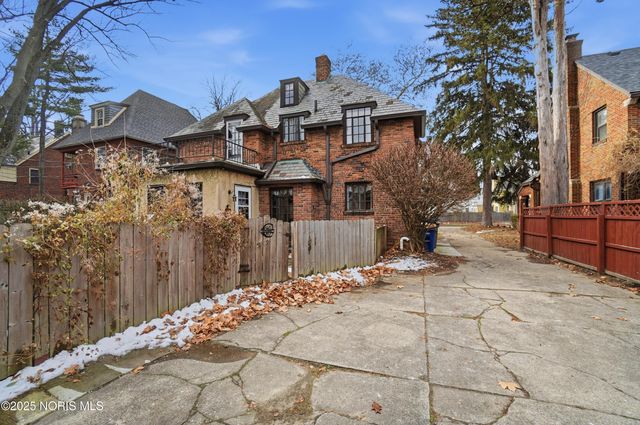 2356 Secor Road, Toledo, OH 43606