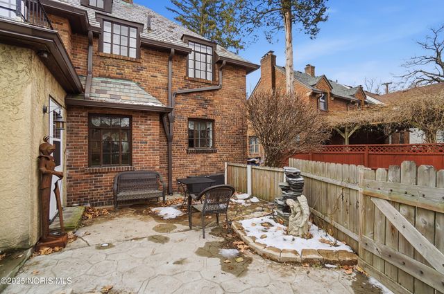 2356 Secor Road, Toledo, OH 43606