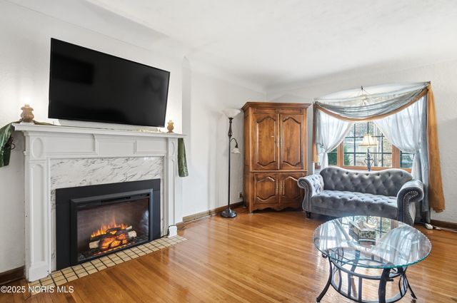 2356 Secor Road, Toledo, OH 43606