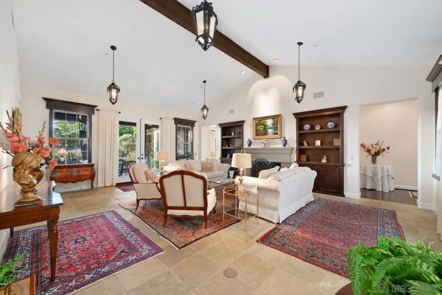 7936 Entrada De Luz W, San Diego, CA 92127