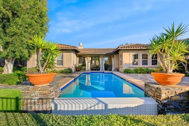 7936 Entrada De Luz W, San Diego, CA 92127