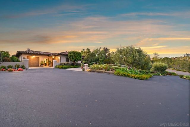 7936 Entrada De Luz W, San Diego, CA 92127