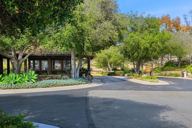 7936 Entrada De Luz W, San Diego, CA 92127