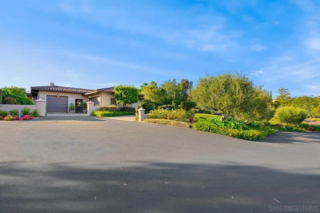 7936 Entrada De Luz W, San Diego, CA 92127