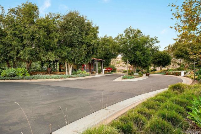 7936 Entrada De Luz W, San Diego, CA 92127