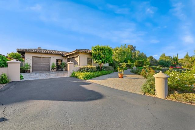 7936 Entrada De Luz W, San Diego, CA 92127