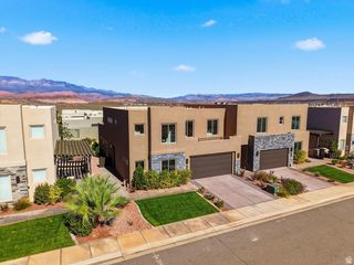 5038 W HONANI PATH, Hurricane, UT 84737